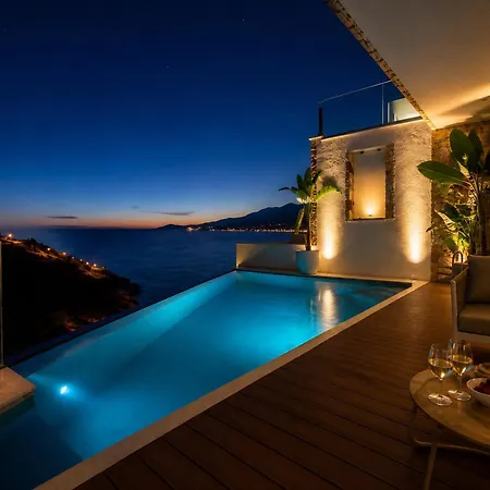Villa Yolo Sarandë