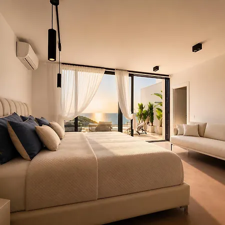 Villa Yolo *