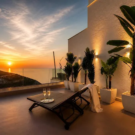 Yolo Villa