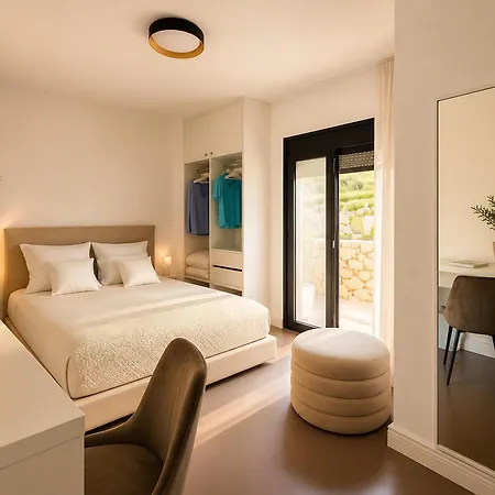Yolo Villa