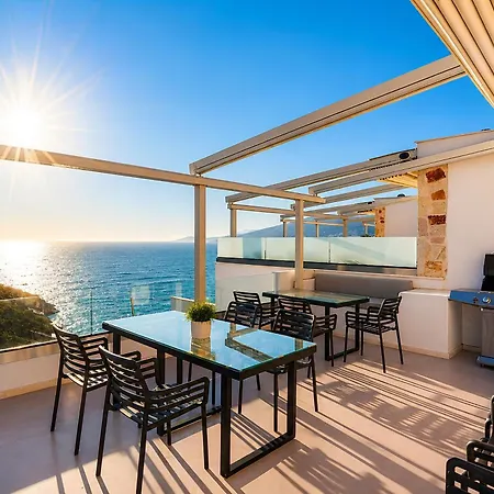 Yolo Villa *